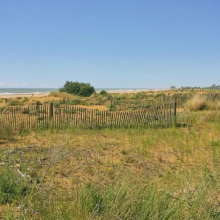 Amazing With Private Garden In Apartment