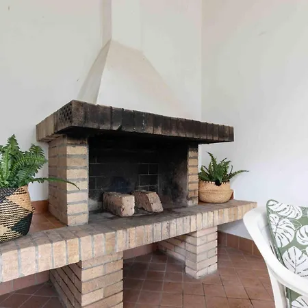 Appartamento Amazing With Private Garden In *