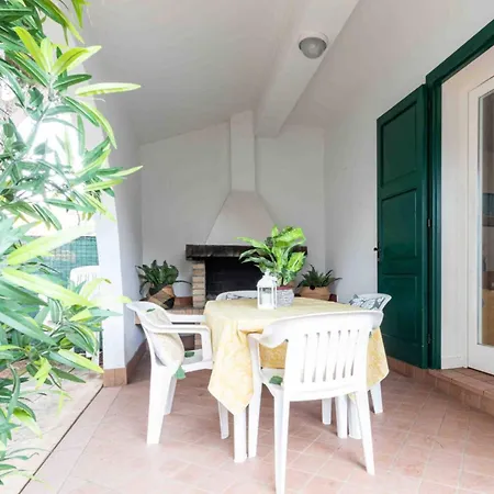 Appartamento Amazing With Private Garden In *